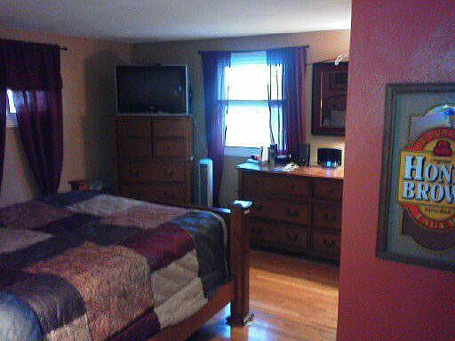 3rd image of 217 Garden Ln