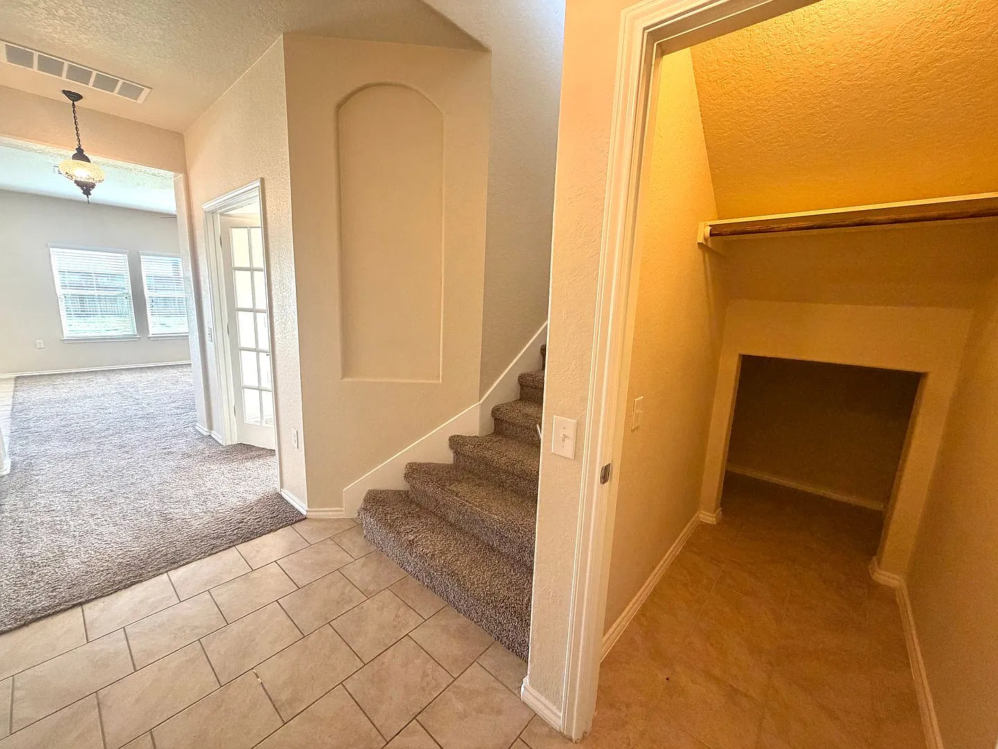 Open Design In Northeast Crossing On Large Corner Lot! 3 Bedrooms + Study/2.5 Baths/Game Room/2-C... — Photo 3