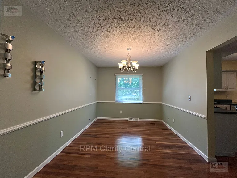 488 Clark State Rd — Photo 4