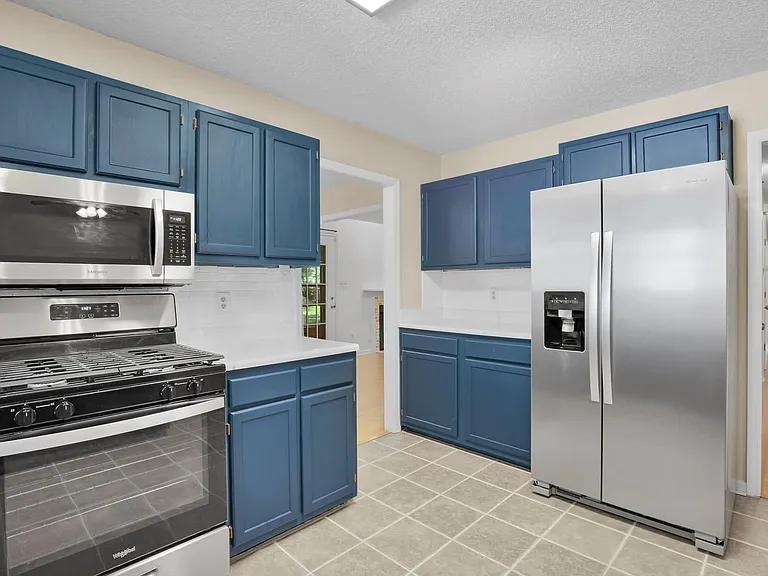 8 N Nicholson Cir — Photo 19