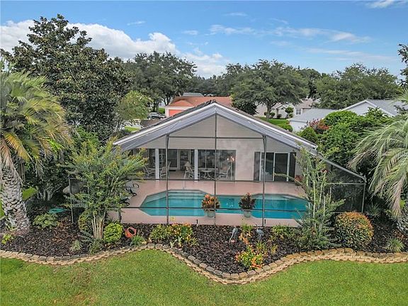 2nd image of 25312 Crestwater Dr