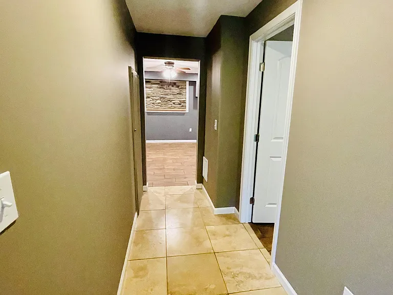 142 Old Tavern Cir #1 — Photo 31
