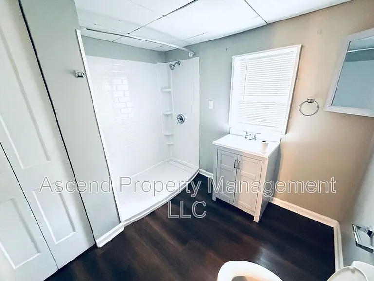2111 Chamberlain Ave #A — Photo 4