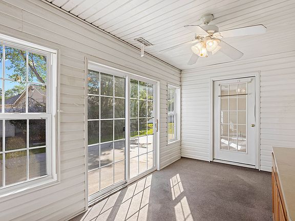 5th image of 2375 Seaford Dr.