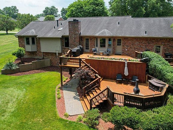 2nd image of 150 E Laurel River Dr