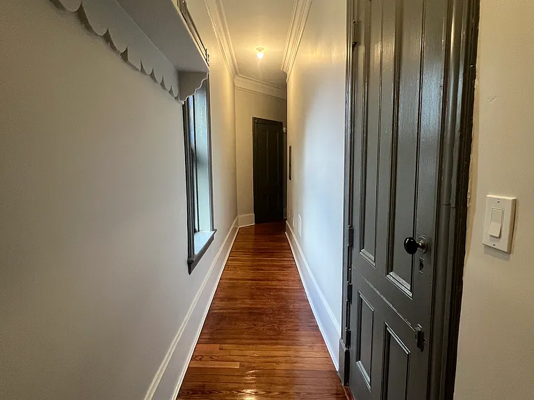 286 Grand St #302 — Photo 8