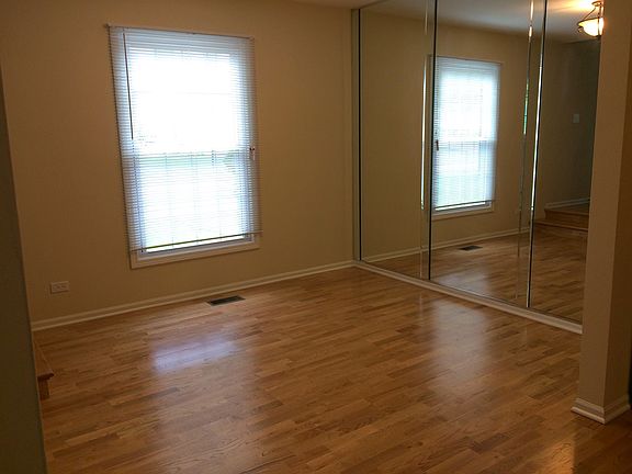 4th image of 2599 College Hill Cir #42