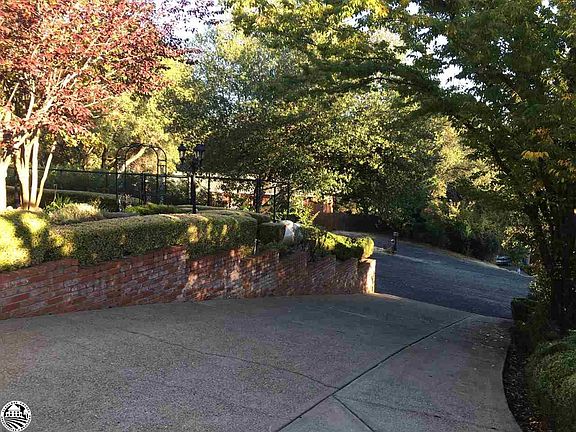 5th image of 20524 Eureka Dr