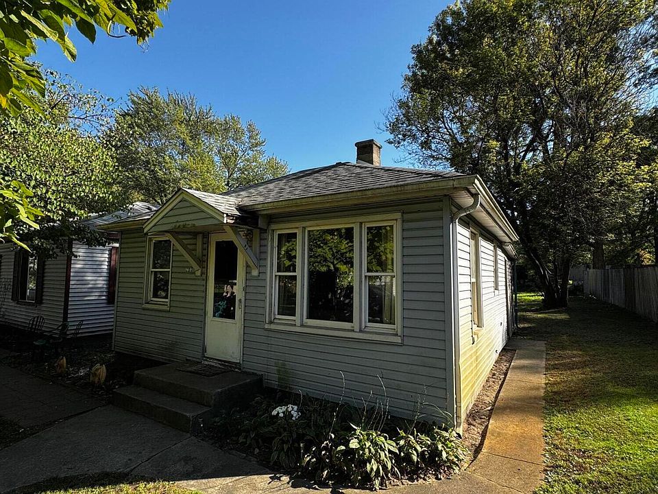 2nd image of 2207 W 48th Ave