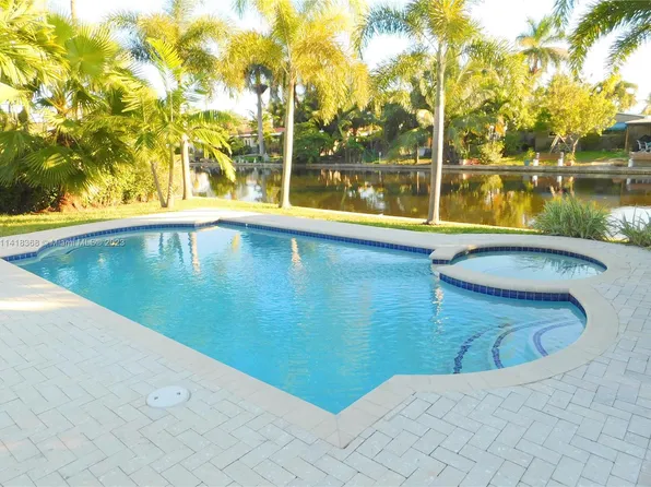 1170 Garfield St, Hollywood, FL 33019