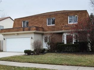 225 E Manchester Dr, Wheeling, IL