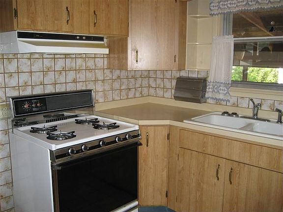 5th image of 1307 Lindsey Ave