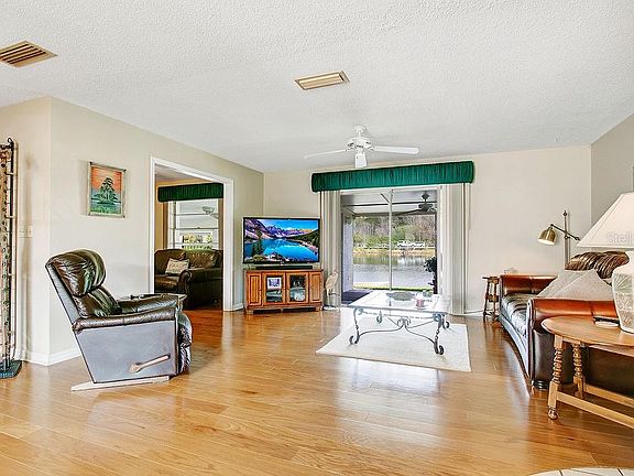 5th image of 3307 Florene Dr