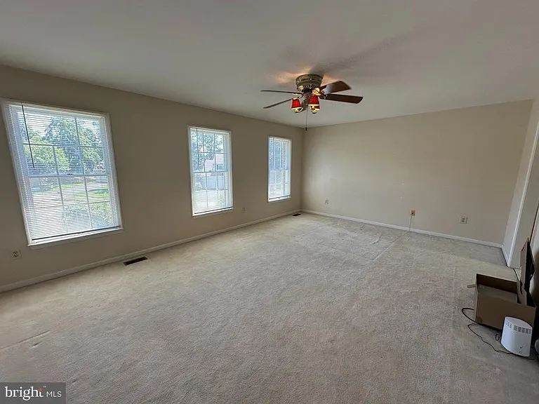 893 Broad Oaks Dr — Photo 9