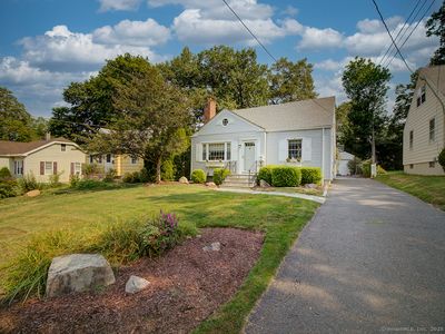 84 Hartley Street, North Haven, CT, 06473