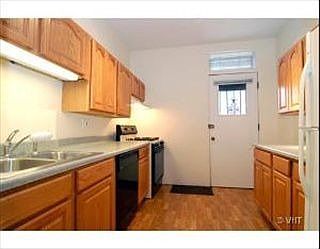 3rd image of 3807 N Fremont St Unit 1