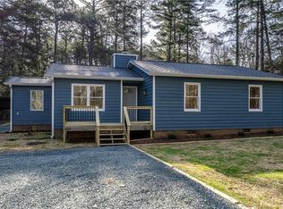 9108 Dodsons Xrds, Chapel Hill, NC 27516