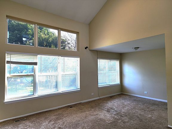 5th image of 617 E London Ct