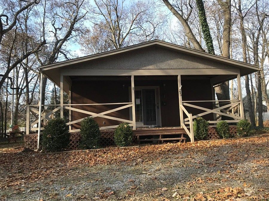 1st image of 440 Peach Ave