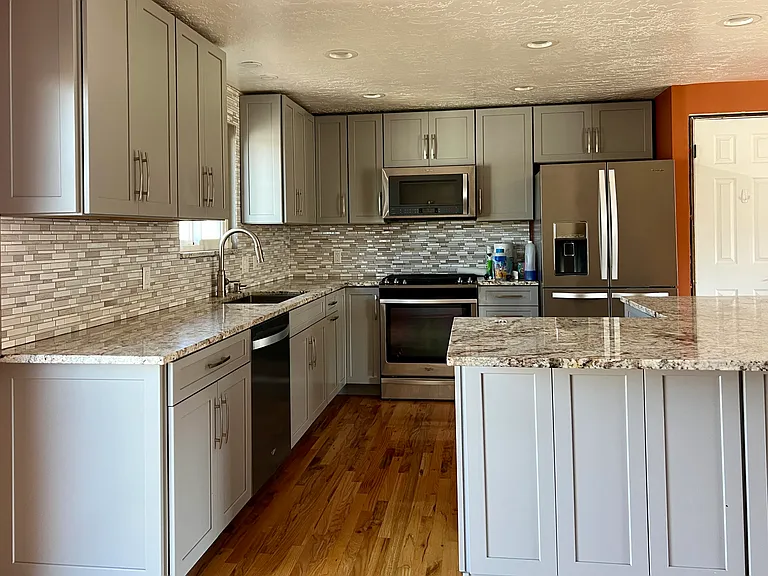 222 W Independence Blvd — Photo 2
