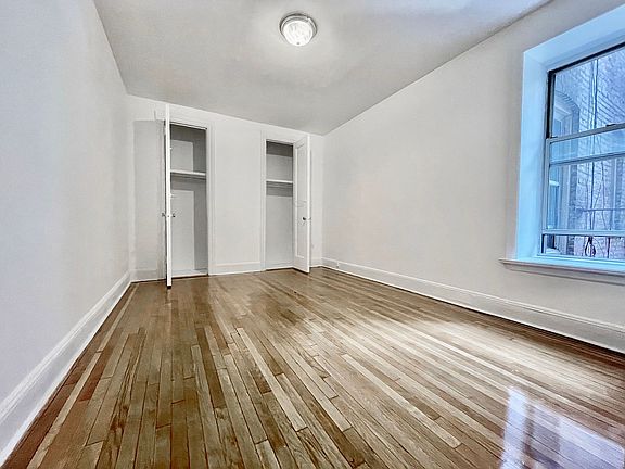 5th image of 187 Pinehurst Ave APT 1E