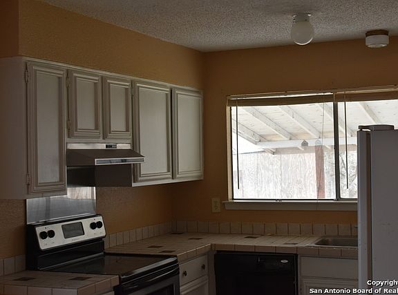 5th image of 6407 Ridge Circle Dr