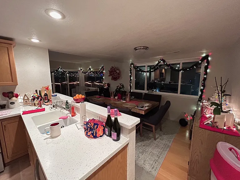 1625 Harbor Ave SW #1 — Photo 18