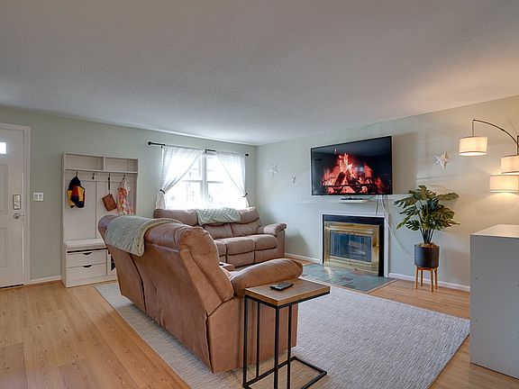4th image of 58 Fieldstone Drive #58