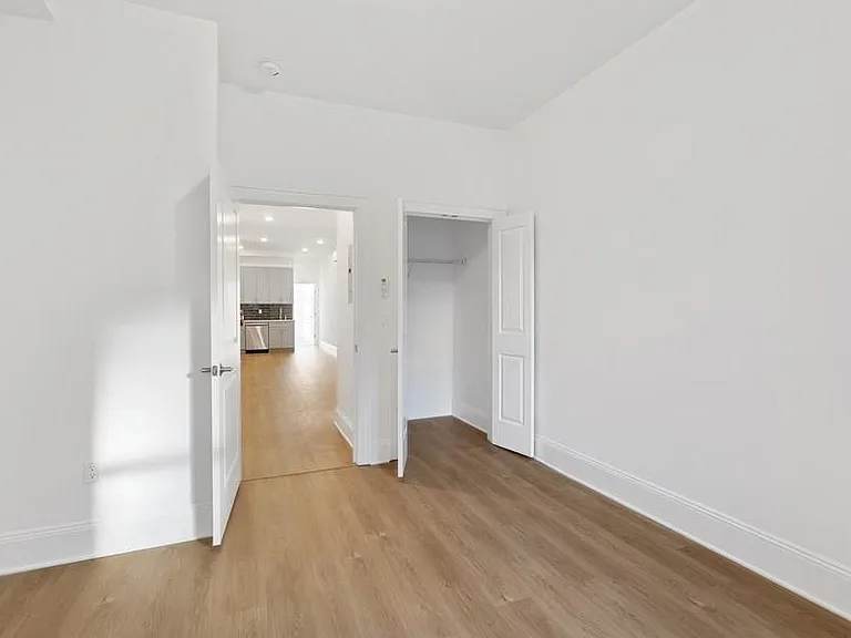 244 2nd St #3 — Photo 4