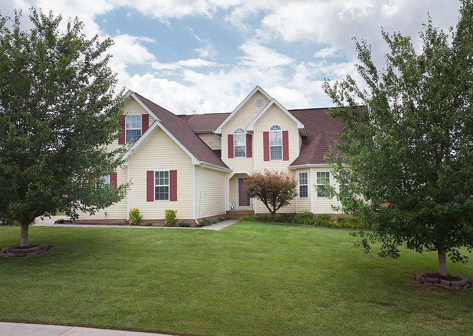 1st image of 129 Candice Dr NE