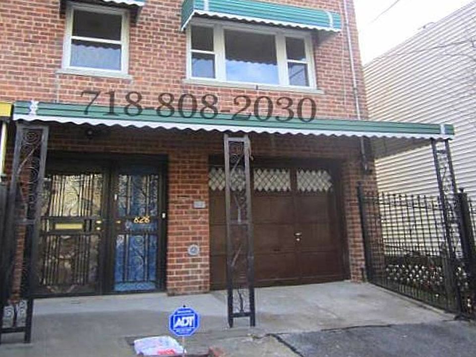 1st image of 828 E 223rd St