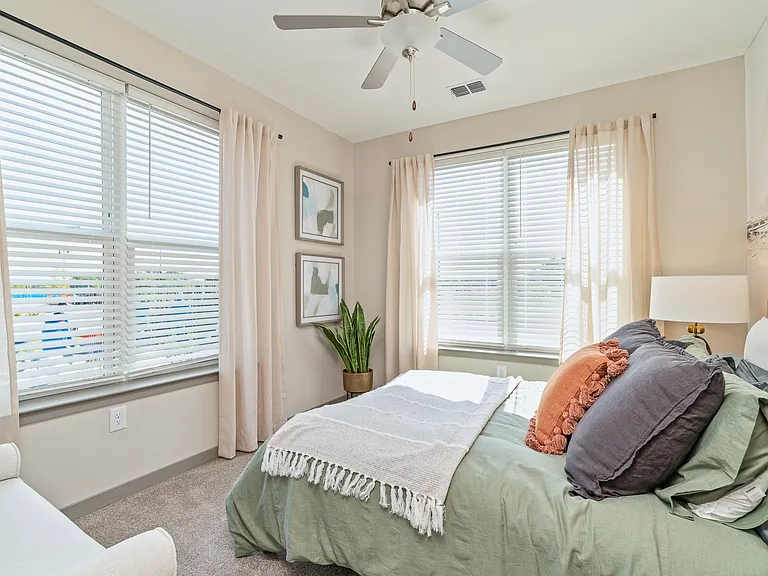Vital at Springbrook Apartments — Photo 21