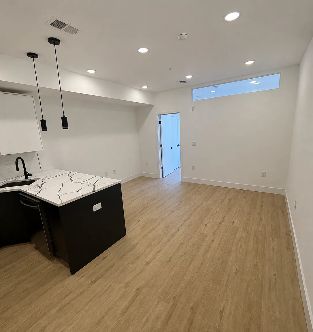 2 bed, 1200 sqft, $1,600 — Photo 2