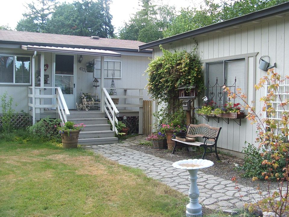 Warm inviting entrance