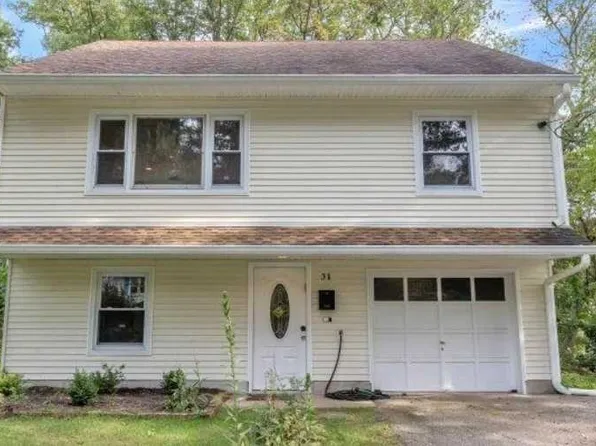 31 Toquet St, Wanaque, NJ 07465