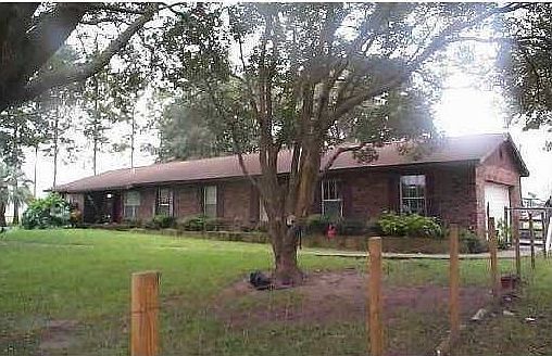 1st image of 3921 Oakwood Dr