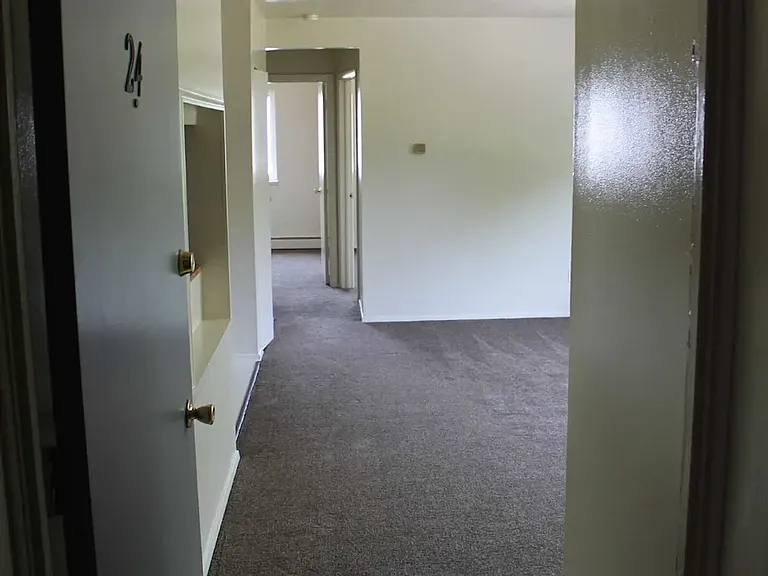 Knickerbocker Apartments — Photo 5