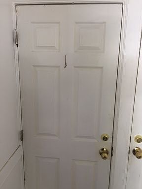 2nd image of 1305 W Cary St #A