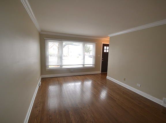 2nd image of 3857 N Newcastle Ave
