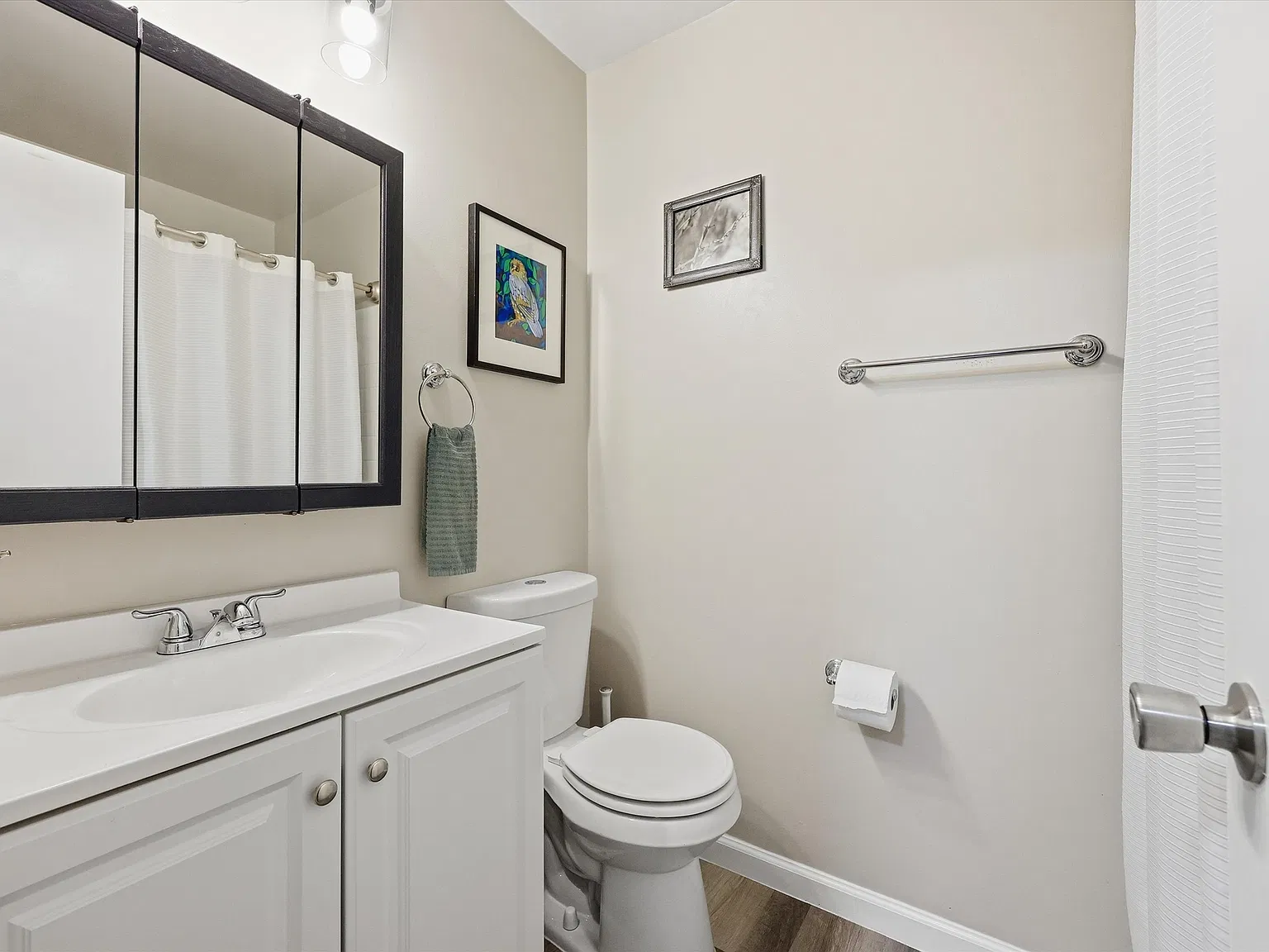 3 bed, 1.5 bath, 1224 sqft, $1,850 — Photo 3