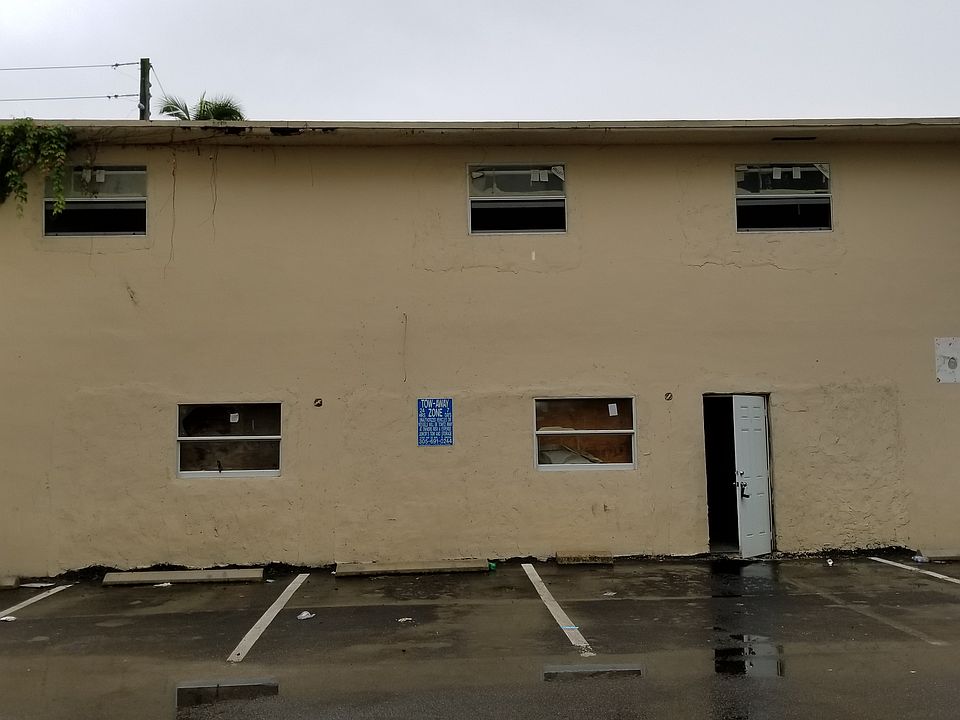 1st image of 360 NE 125th St #1