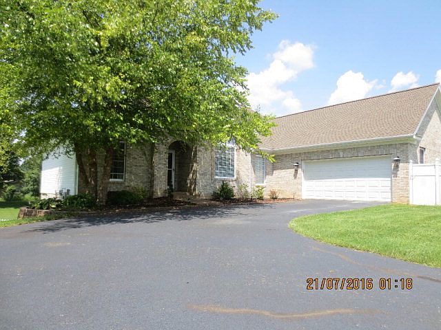 1st image of 100 Pebble Dr