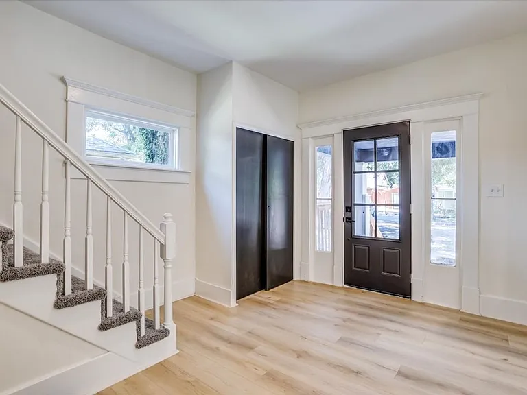 1227 N Lewellen Ave — Photo 7