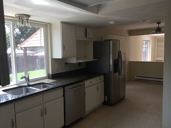 3rd image of 14532 E Atlantic Dr