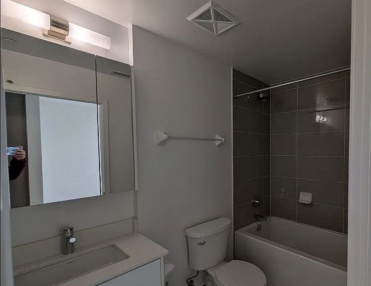 95 Oneida Cres #810 — Photo 16