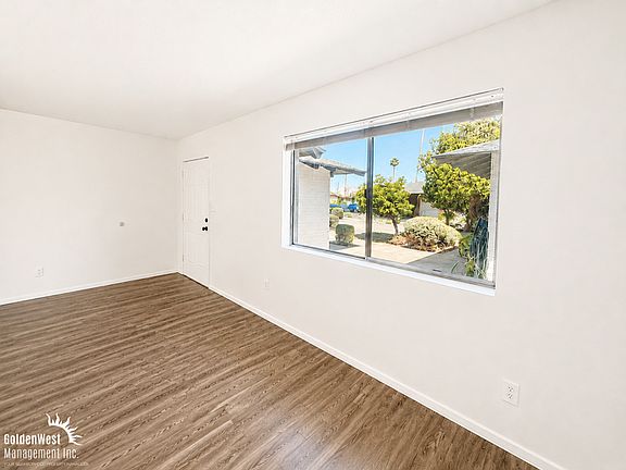 3rd image of 1911 W Berridge Ln #2