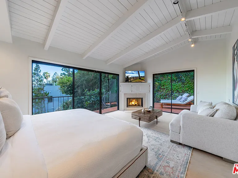 9305 Beverly Crest Dr — Photo 40