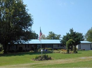 306 Ford Ln, Pocola, OK 74902
