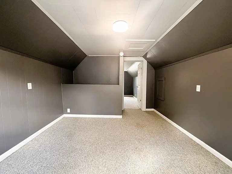 102 Church St — Photo 30