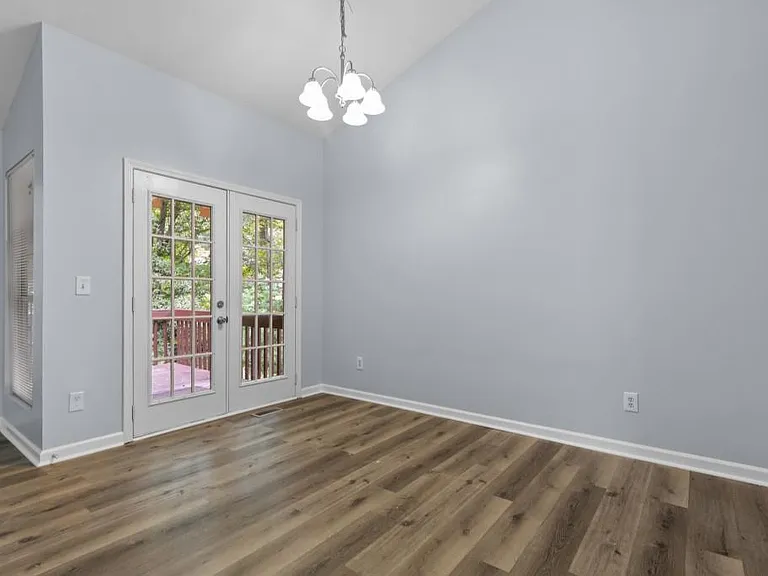 2262 Cobb Creek Dr — Photo 6